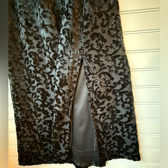 Rachel Zoe Y2K black velvet brocade pull on cocktail midi dress. Size Large - Picture 2 of 7